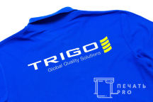 Синие футболки-поло с логотипом «TRIGO»